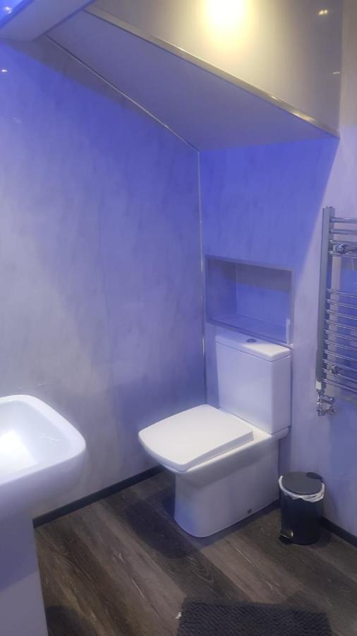 Highfields Living - All Rooms Ensuite- Free Wifi- Free Local Parking Шефилд Экстерьер фото