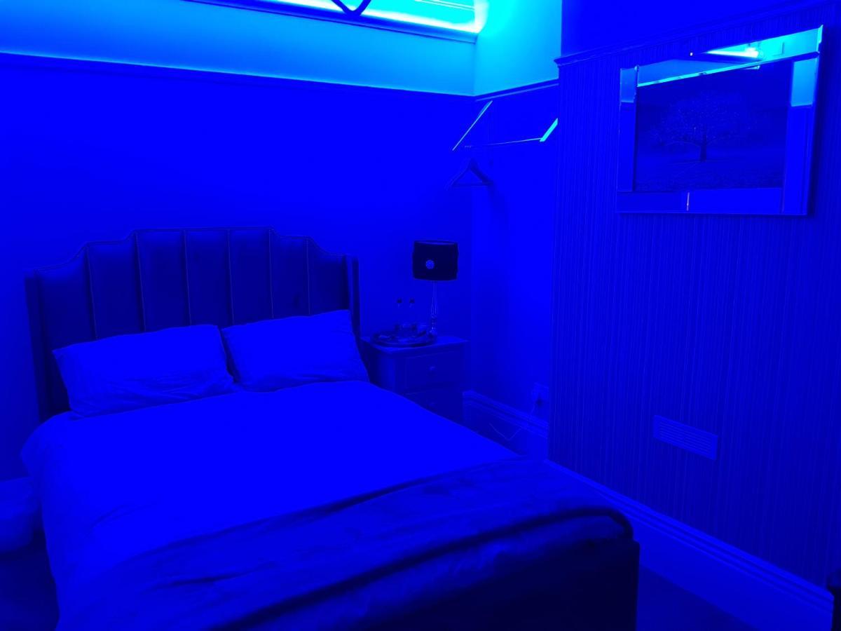Highfields Living - All Rooms Ensuite- Free Wifi- Free Local Parking Шефилд Экстерьер фото