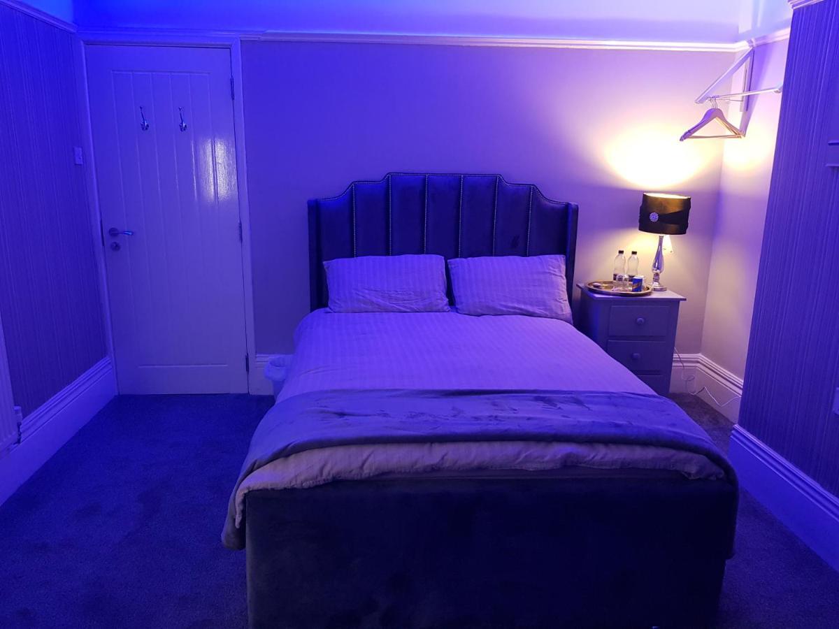 Highfields Living - All Rooms Ensuite- Free Wifi- Free Local Parking Шефилд Экстерьер фото