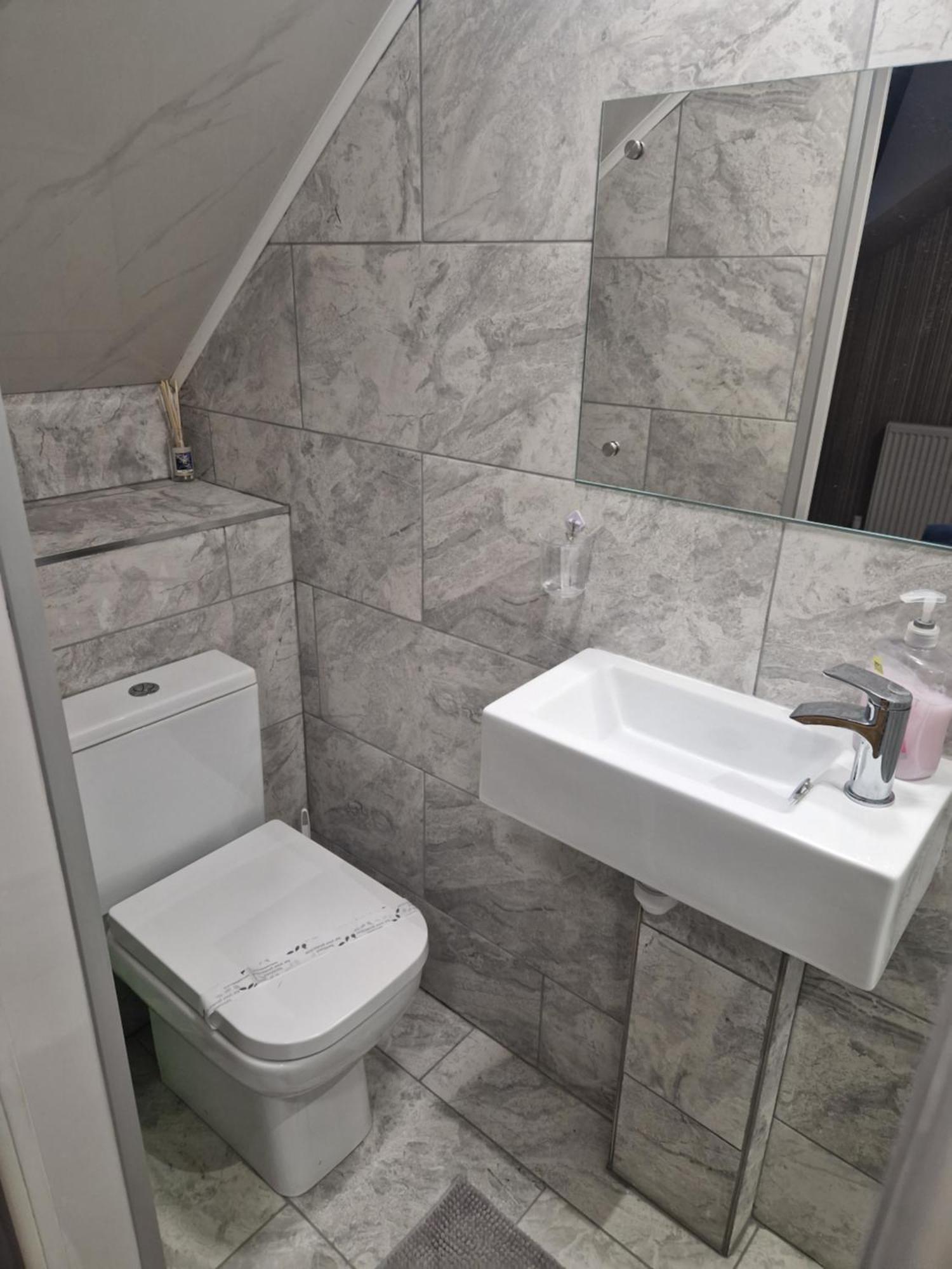 Highfields Living - All Rooms Ensuite- Free Wifi- Free Local Parking Шефилд Экстерьер фото